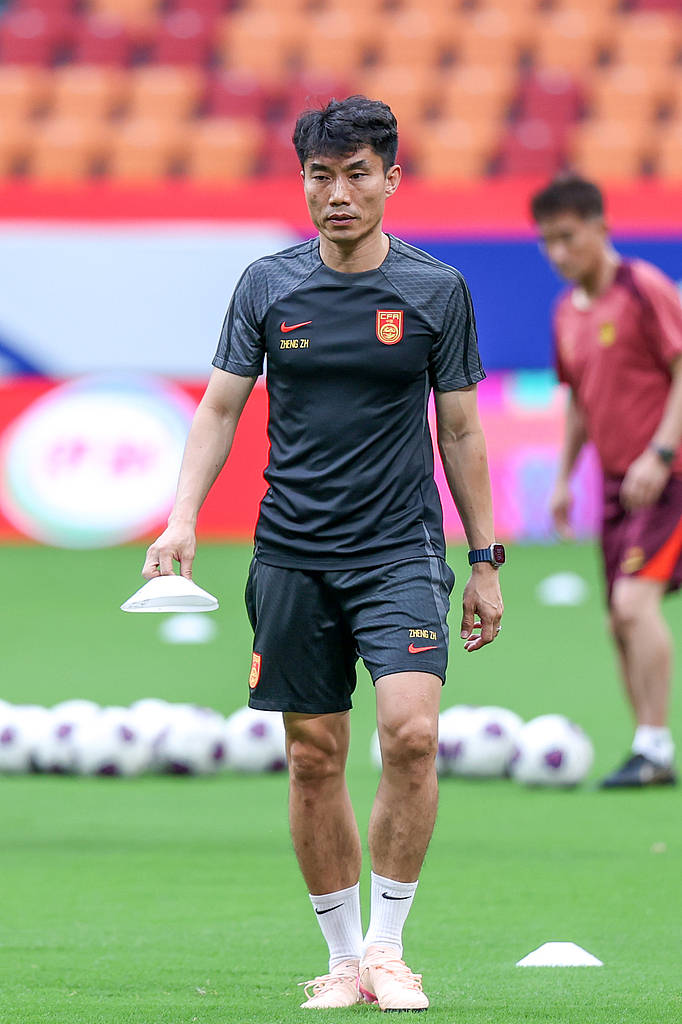 关于世预赛倒计时；广州队冲刺阶段战术微调；细节引发关注；压力陡增；心理建设被强调的信息