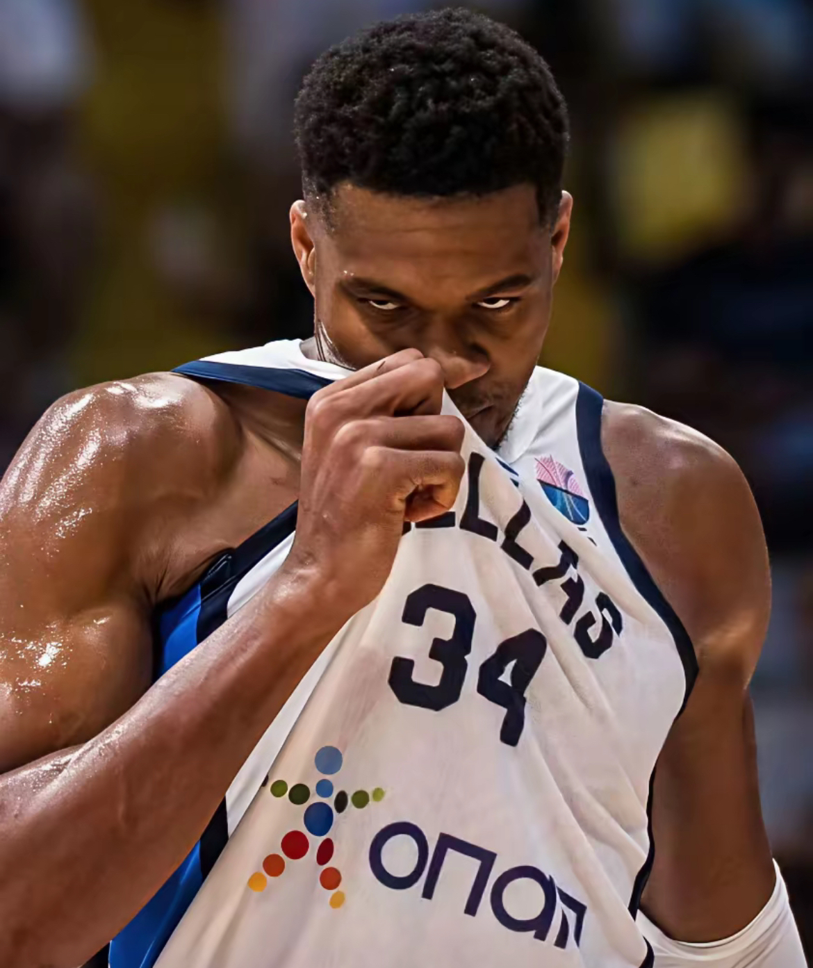 开云体育-包含字母哥连续十场比赛得分超过绝杀，勇士挑战极限！的词条